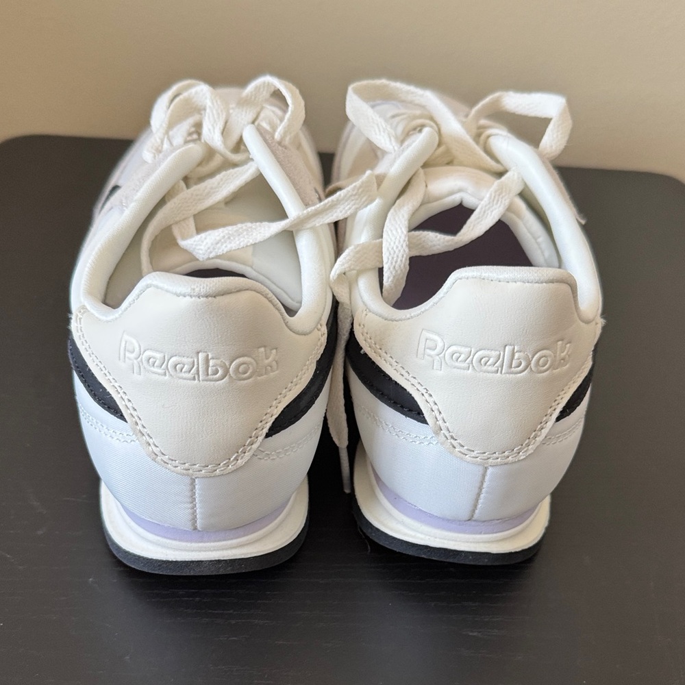 Reebok Women’s White and Black Sneakers Retro Comfortable Neutral - Picture 2 of 7